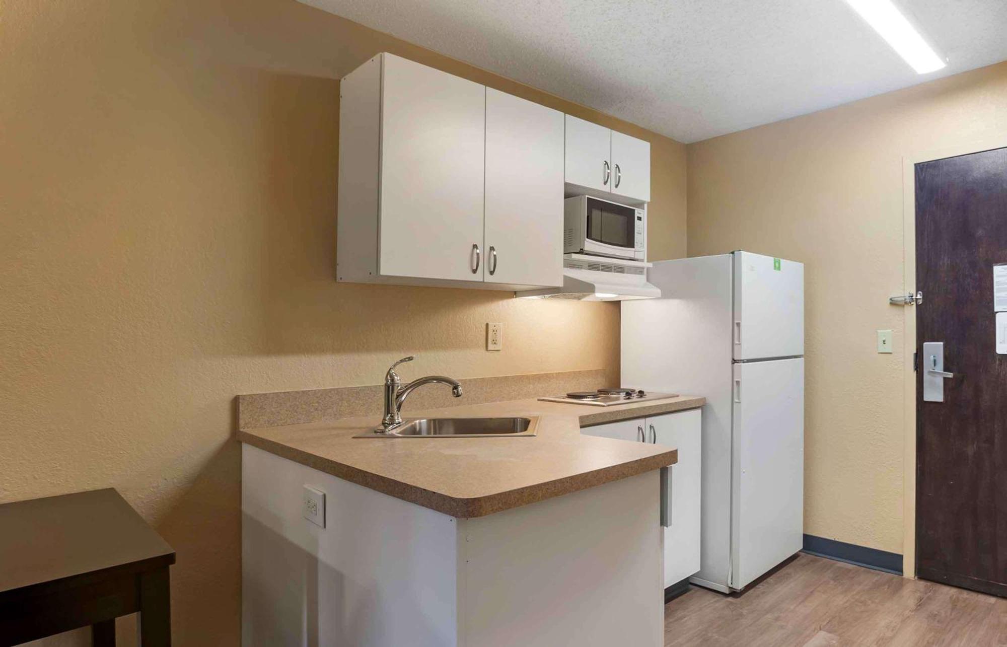 Extended America - - Airport Hotel Palm Springs