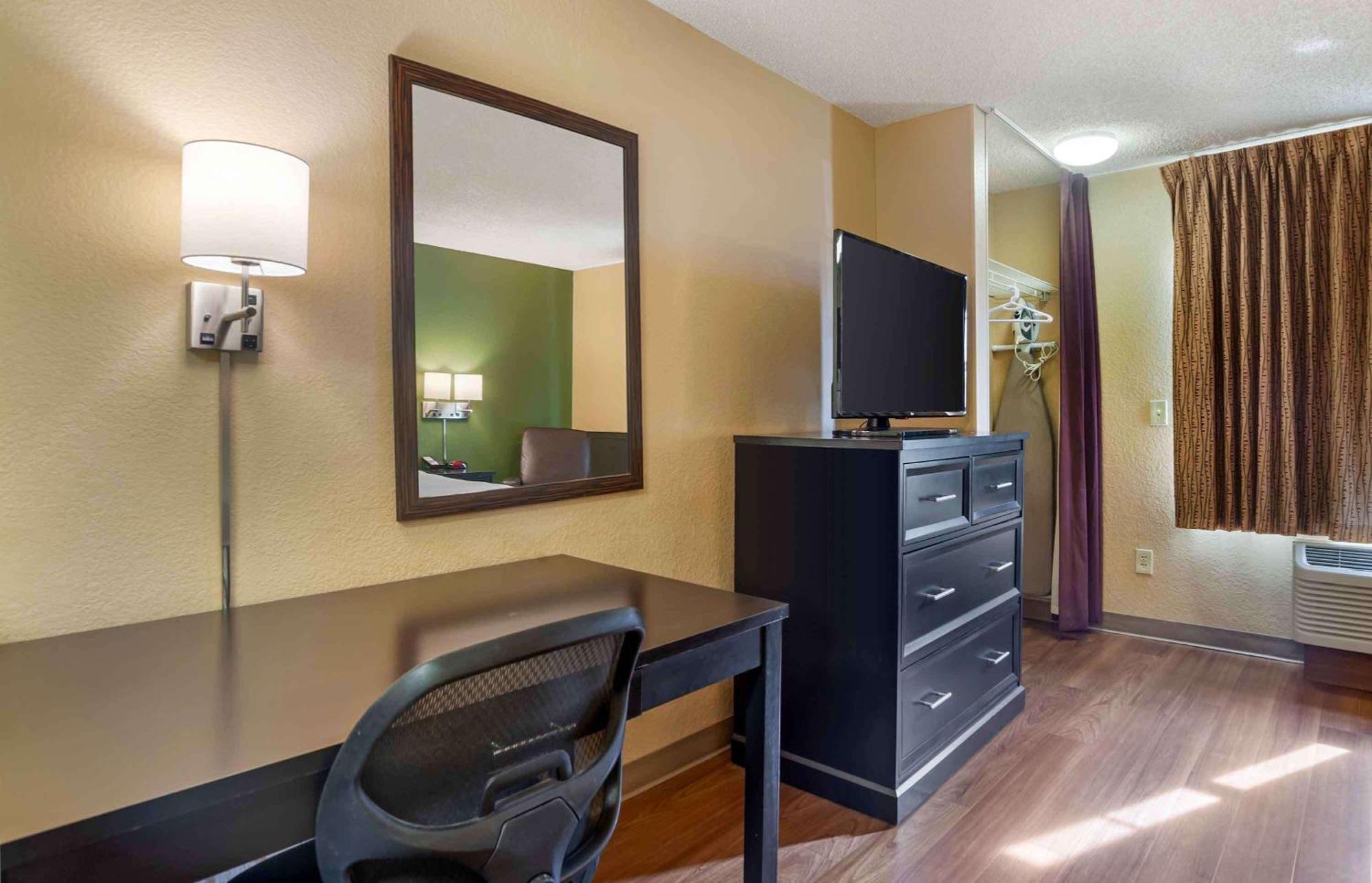 Extended America - - Airport Hotel 2*