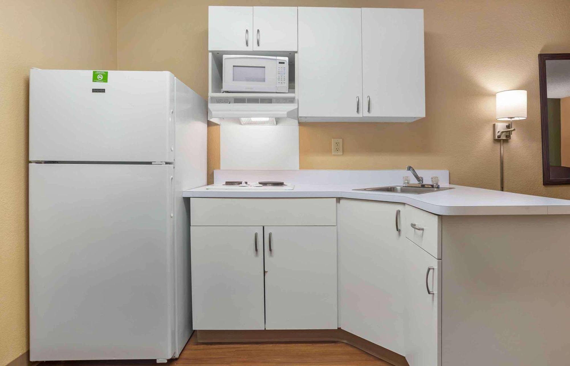 Extended America - - Airport Hotel